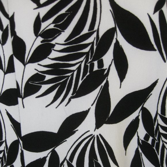 Easywear by Chico's V-Neck Tie-Front Tropical Shirt - Picture 6 of 10